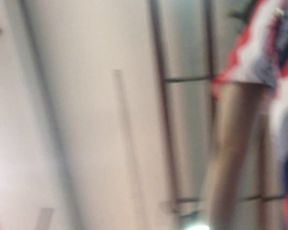 阿龙哥系列 红透明内新婚小少妇,白皙肉感大腿根和清晰可见屁股沟