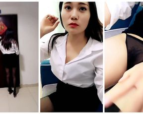 网红刘婷精彩演绎学生看到老师今天穿着高跟丝袜很性感就尾随跟到家里和老师发生性关系